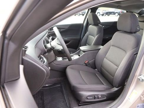 Used 2024 Chevrolet Malibu LT image 8