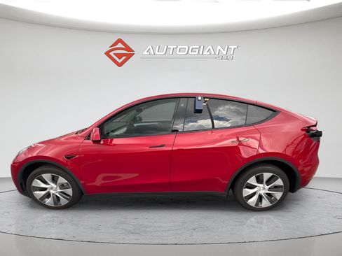 Used 2023 Tesla Model Y Long Range AWD/4WD image 3