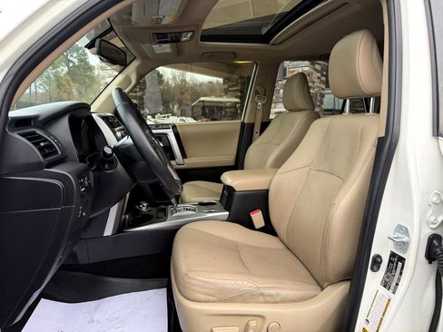 Used 2018 Toyota 4Runner Limited image 10