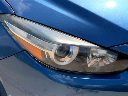 Used 2017 MAZDA MAZDA3 Sport w/ Preferred Equipment Package FWD image 25