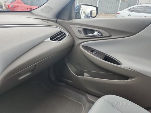 Used 2022 Chevrolet Malibu LT FWD image 30