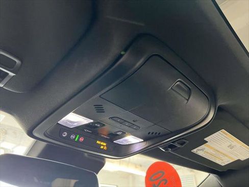 Used 2020 Cadillac XT4 Premium Luxury image 33