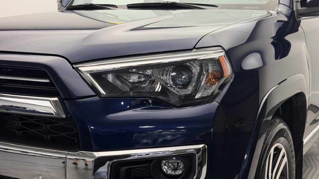 Used 2023 Toyota 4Runner Limited AWD/4WD image 3