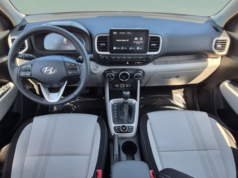 New 2026 Hyundai Venue SEL FWD image 10