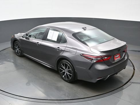 Used 2024 Toyota Camry SE image 37