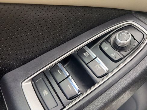 Used 2019 Subaru Ascent Limited AWD/4WD image 13