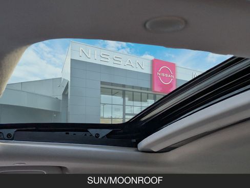 Used 2023 Honda CR-V EX image 21