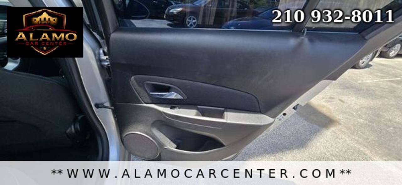 Used 2015 Chevrolet Cruze LT FWD image 23