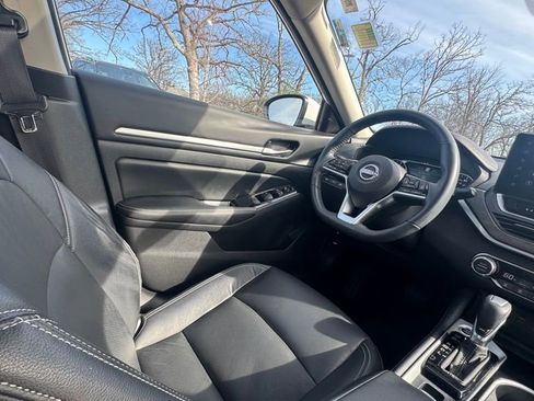 Used 2024 Nissan Altima 2.5 SL image 17