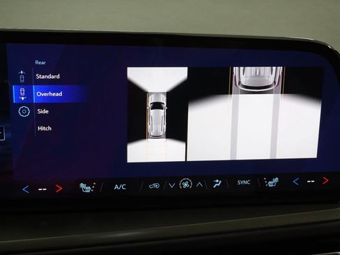 New 2026 Chevrolet Traverse LT image 29