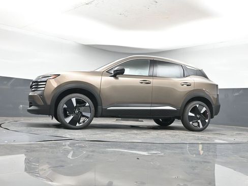 New 2026 Nissan Kicks SR image 34