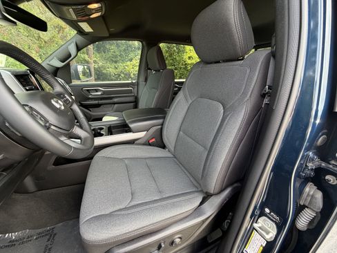 Used 2024 RAM 1500 Big Horn AWD/4WD image 17