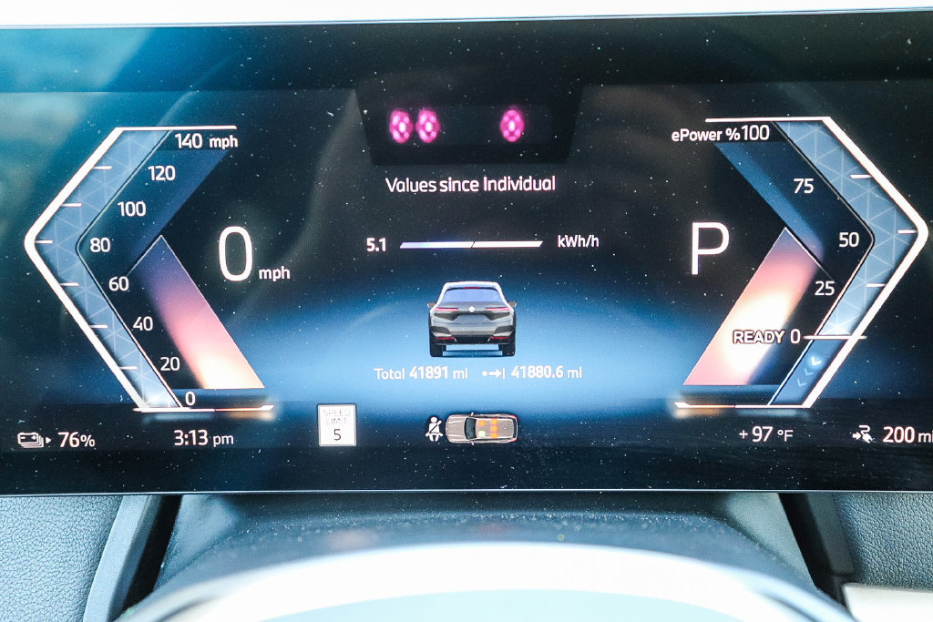 Certified 2024 BMW iX xDrive50 w/ Premium Package AWD/4WD image 22