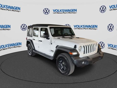 Used 2023 Jeep Wrangler Unlimited Sport AWD/4WD image 2