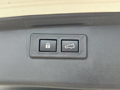 Used 2023 Subaru Outback Premium AWD/4WD image 37