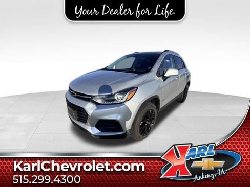Used 2022 Chevrolet Trax LT w/ Sport Edition image 1