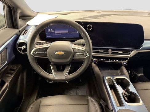 Used 2025 Chevrolet Equinox EV LT FWD image 25