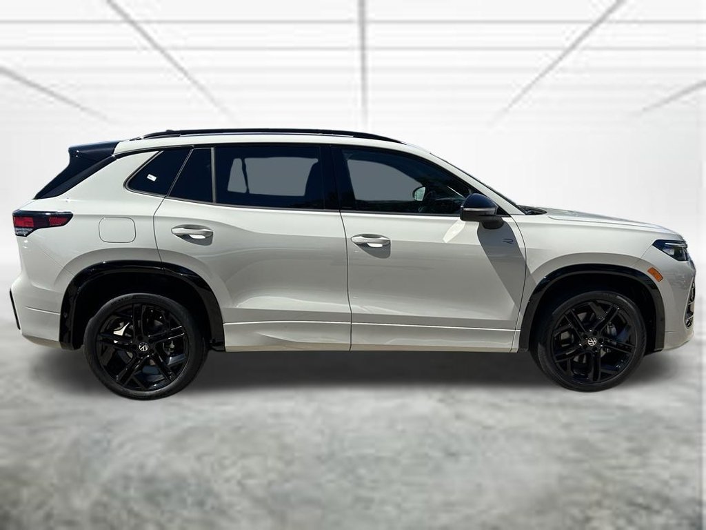 New 2026 Volkswagen Tiguan SE R-Line AWD/4WD image 7