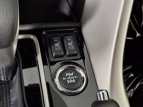 New 2025 Mitsubishi Eclipse Cross LE image 21