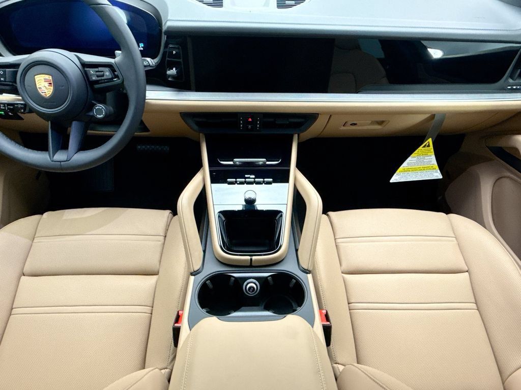 Used 2026 Porsche Cayenne AWD/4WD image 16