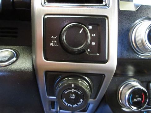 Certified 2020 Ford F150 Platinum w/ Equipment Group 701A Luxury image 18