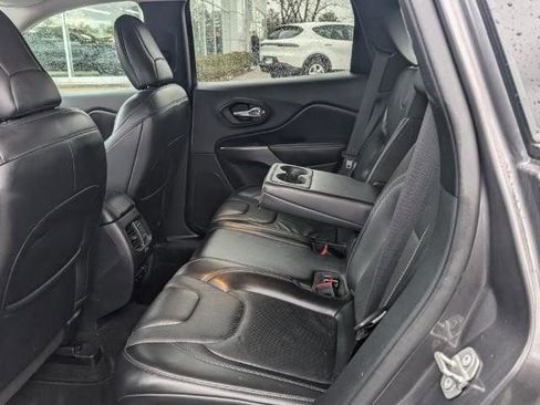 Used 2020 Jeep Cherokee Limited image 25