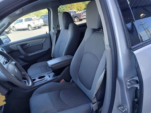 Used 2017 Chevrolet Traverse LS image 11