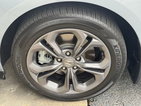 Used 2025 Honda Accord EX-L image 12