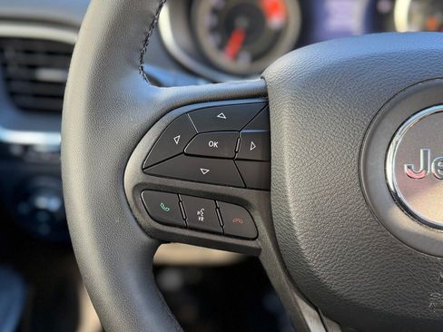 Used 2022 Jeep Cherokee Trailhawk w/ Trailer Tow Group image 6