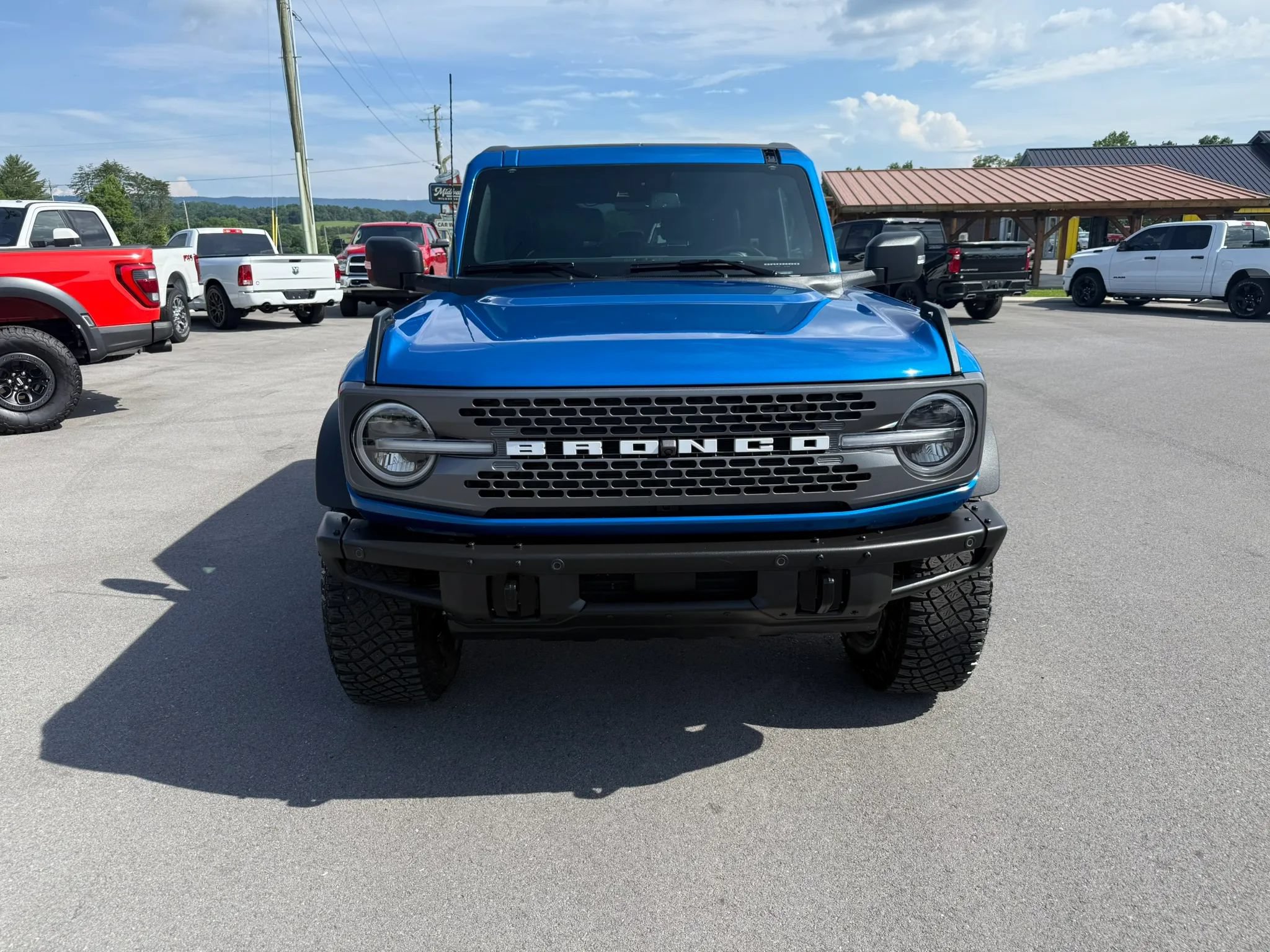 Used 2023 Ford Bronco Badlands AWD/4WD image 6