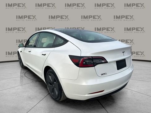 Used 2021 Tesla Model 3 Standard Range Plus image 3