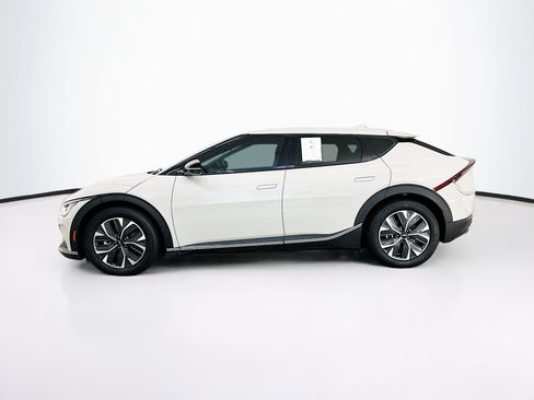 Used 2024 Kia EV6 Light AWD/4WD image 4