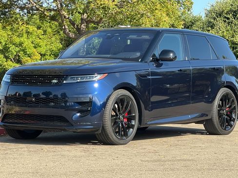 Used 2023 Land Rover Range Rover Sport SE Dynamic image 8