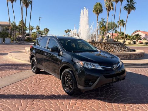 Used 2015 Toyota RAV4 LE FWD image 20