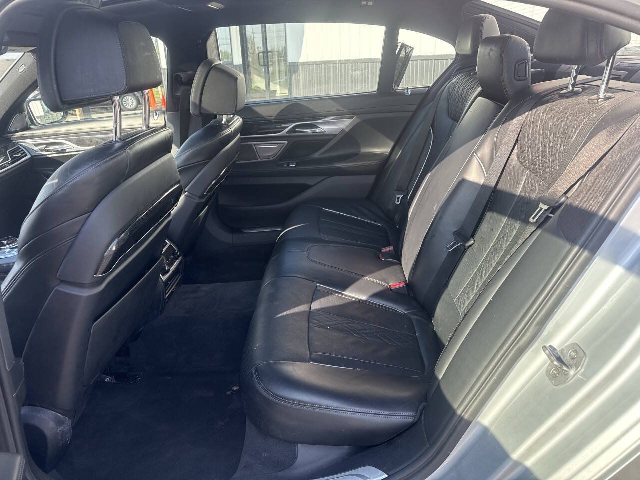 Used 2017 BMW 750i xDrive AWD/4WD image 15