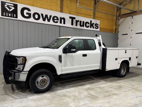 Used 2019 Ford F350 XL w/ XL Value Package image 4
