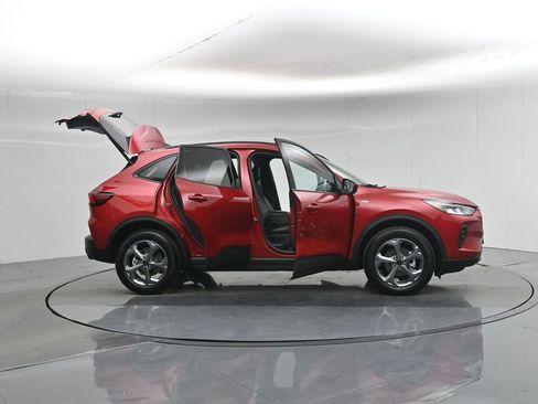 Used 2025 Ford Escape ST-Line Select image 5