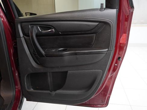 Used 2016 Chevrolet Traverse LT w/ Style and Technology Package FWD image 28