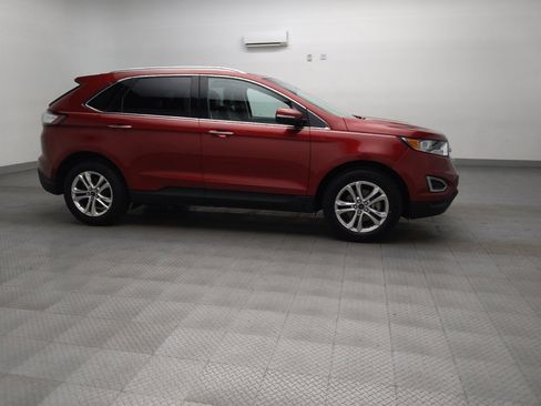 Used 2018 Ford Edge Titanium w/ Technology Package FWD image 11