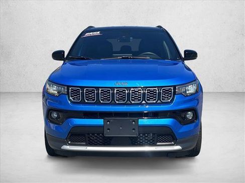 Used 2024 Jeep Compass Limited AWD/4WD image 2