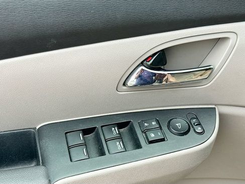 Used 2015 Honda Odyssey EX-L image 17