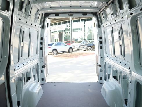 New 2025 Mercedes-Benz Sprinter 2500 image 22