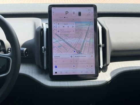 Certified 2025 Volvo EX30 Plus AWD/4WD image 17