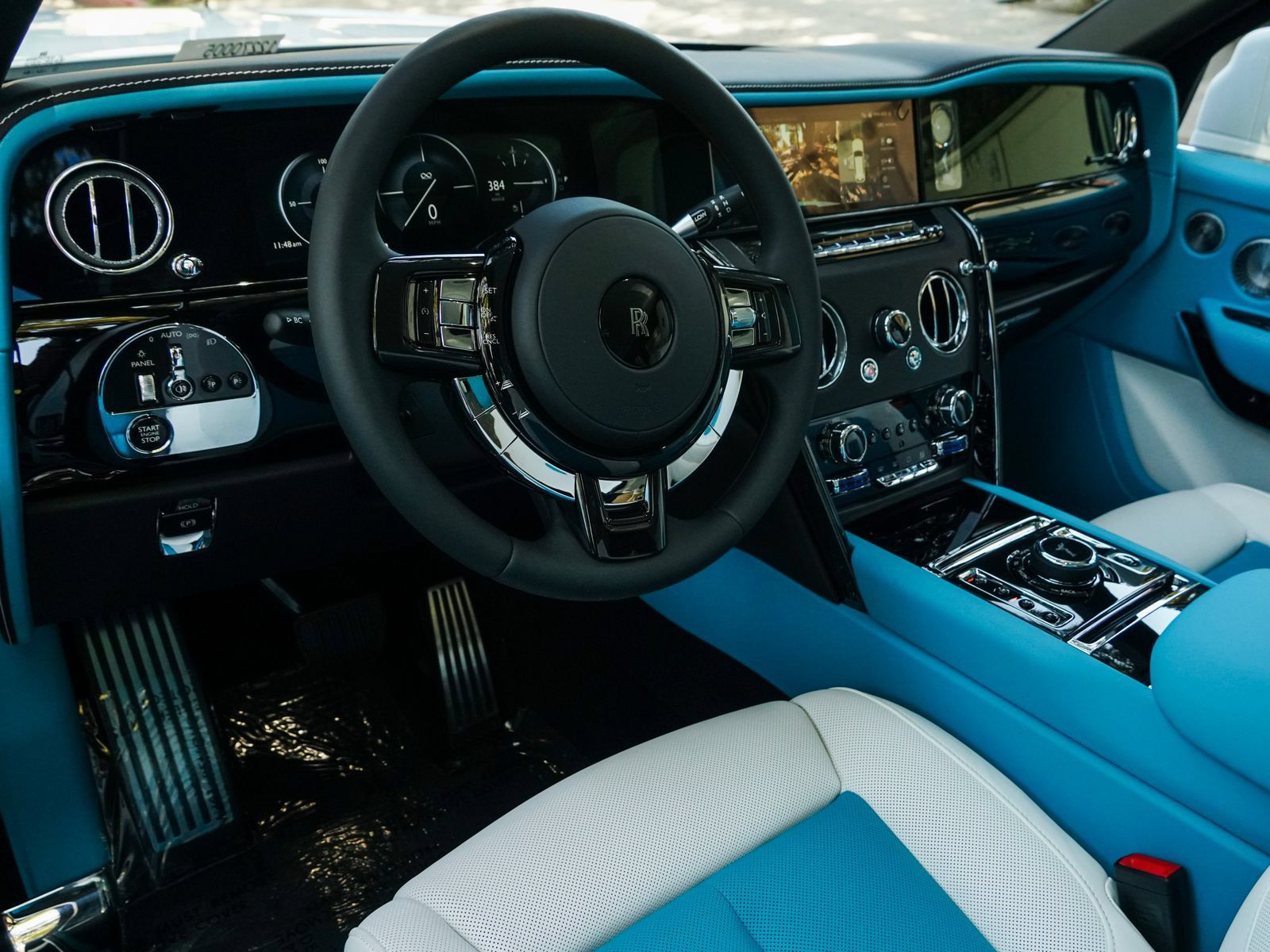 New 2027 Rolls-Royce Cullinan Black Badge AWD/4WD image 16