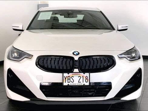 Used 2025 BMW 230i Coupe RWD image 3