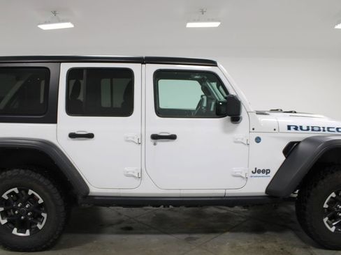 Used 2024 Jeep Wrangler Unlimited Rubicon 4xe AWD/4WD image 11
