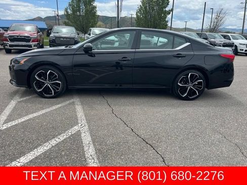 Used 2024 Nissan Altima 2.5 SR FWD image 7