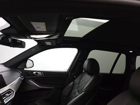 Used 2023 BMW X5 xDrive40i w/ M Sport Package image 6