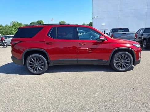 Used 2023 Chevrolet Traverse RS AWD/4WD image 10