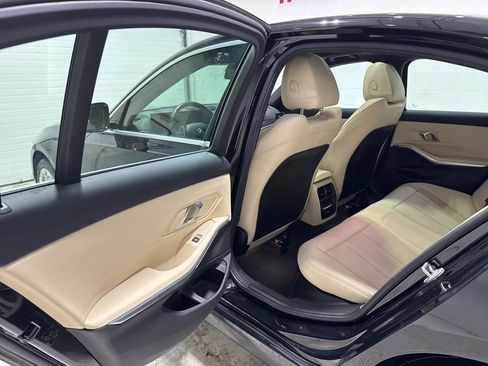 Used 2024 BMW 330i xDrive Sedan w/ Convenience Package image 32